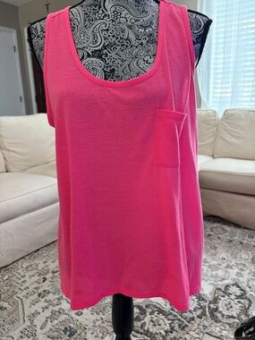 No Boundaries Bright Pink Scoop Neck Pocket Tank